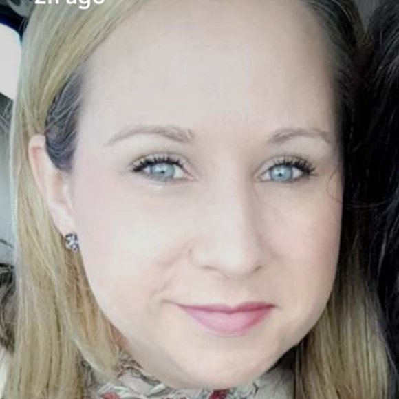 Meet your Posher, Heather - Picture 1 of 1